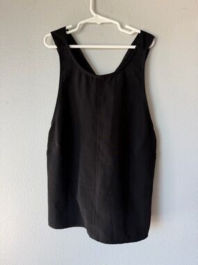Free People black crossed back cropped tank top Women’s sz L